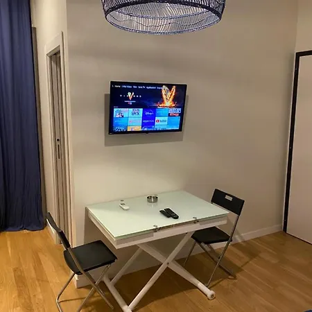 Futura Exclusive 3 בארי